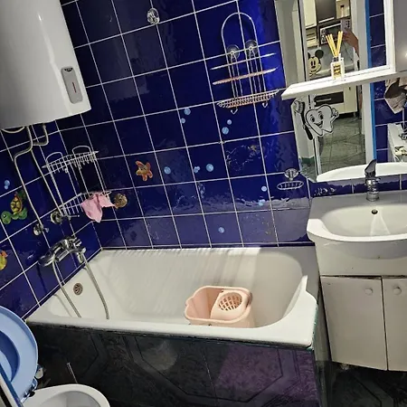 Apartament Andra Apartment *